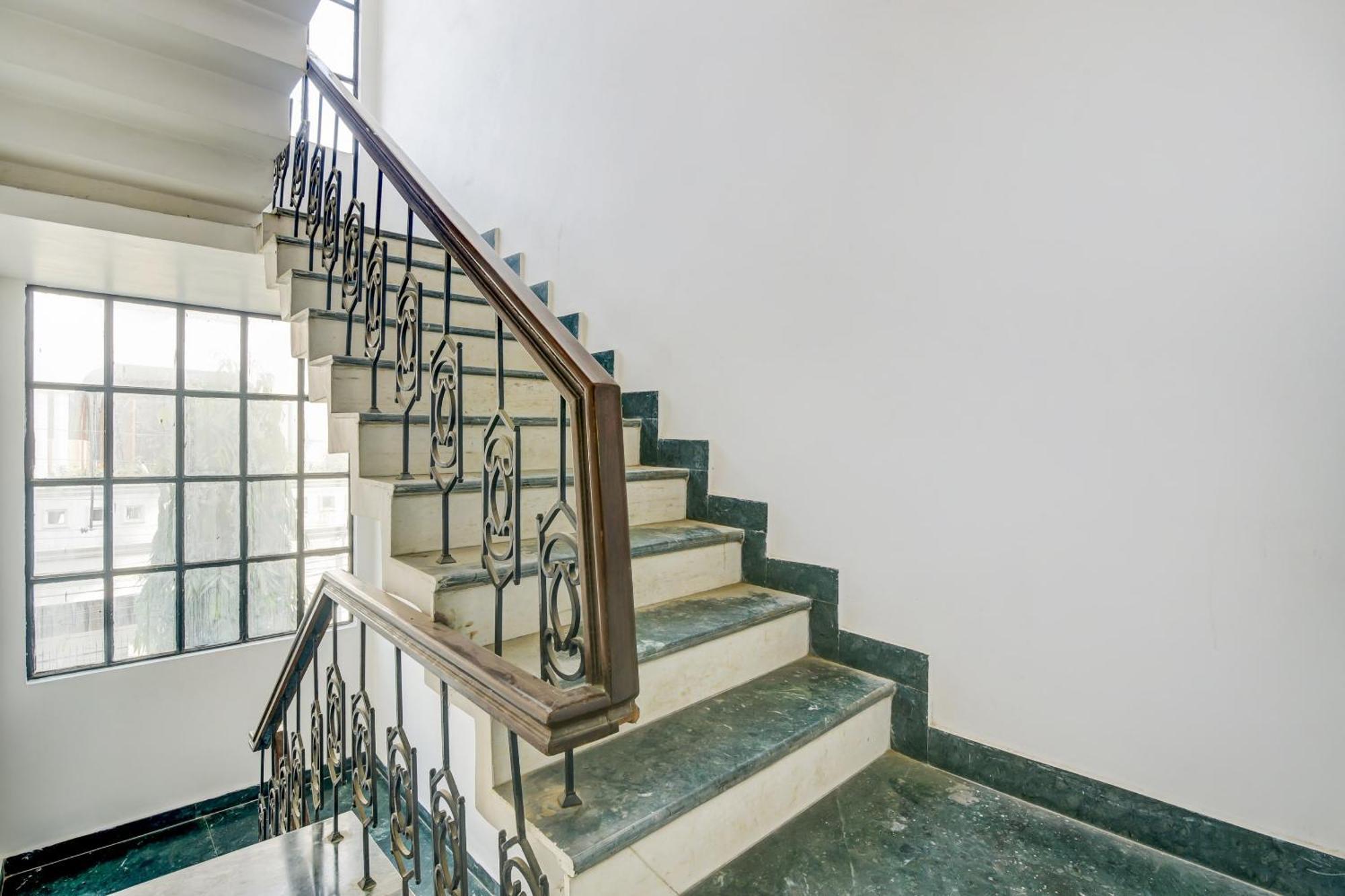Hotel O Vimal Vatika Lucknow Esterno foto